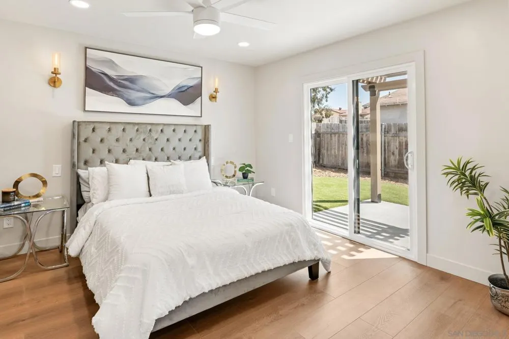11396 Camarosa San Diego, CA 92126
