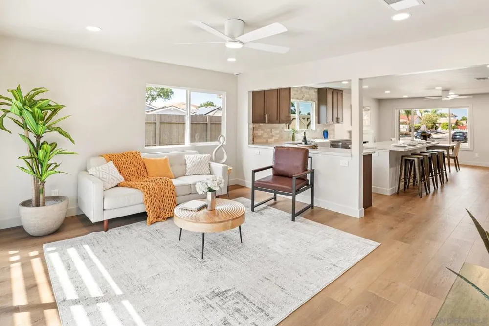 11396 Camarosa San Diego, CA 92126