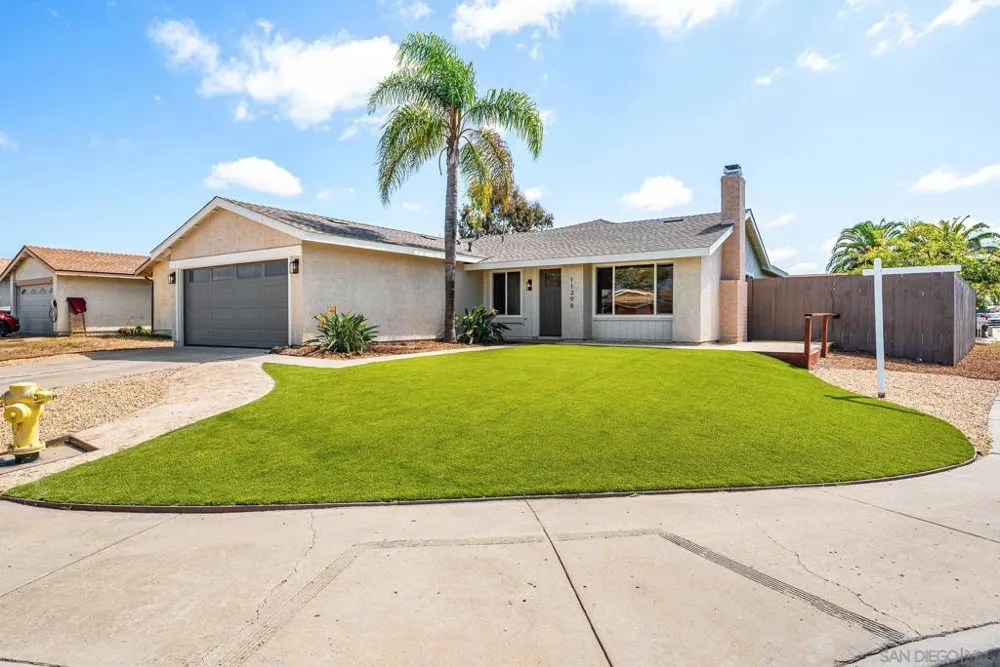 11396 Camarosa San Diego, CA 92126