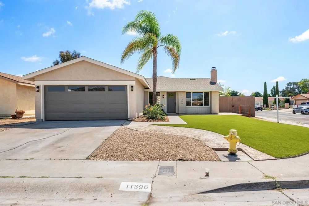 11396 Camarosa San Diego, CA 92126