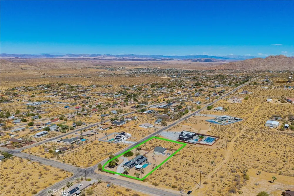 60171 Pueblo Trail Joshua Tree, CA 92252
