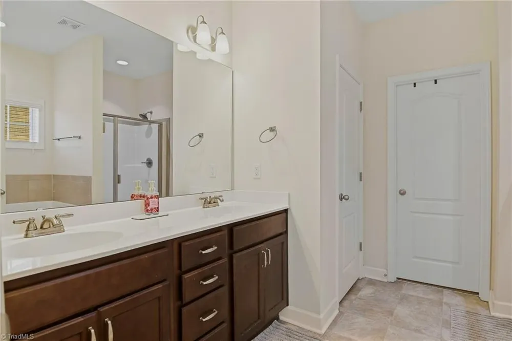 4558 Jasper Ridge Drive Clemmons, NC 27012