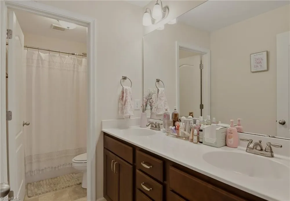 4558 Jasper Ridge Drive Clemmons, NC 27012