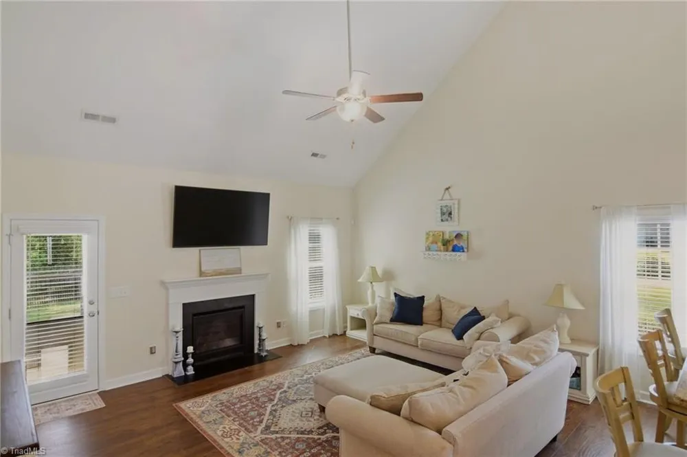4558 Jasper Ridge Drive Clemmons, NC 27012