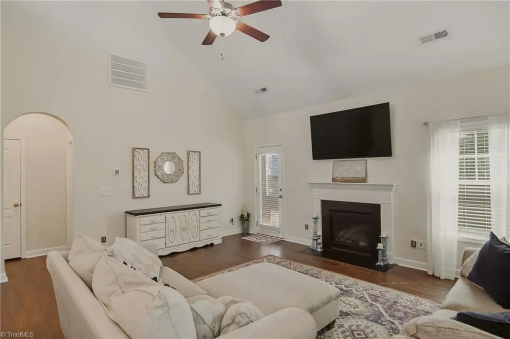 4558 Jasper Ridge Drive Clemmons, NC 27012