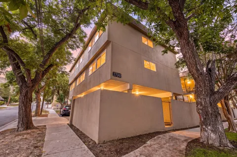 1700 Nueces Street #203