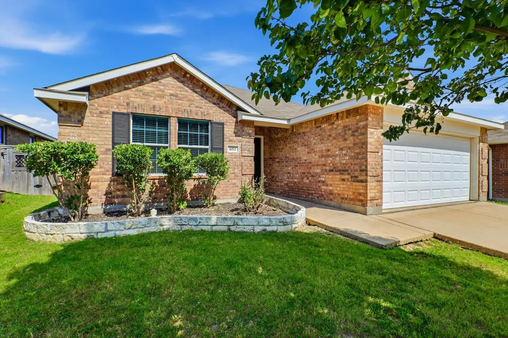 652 Lincoln Avenue Lavon, TX 75166