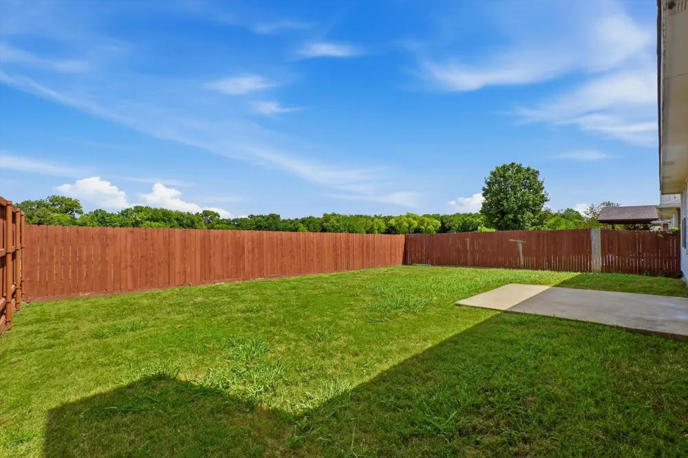 652 Lincoln Avenue Lavon, TX 75166
