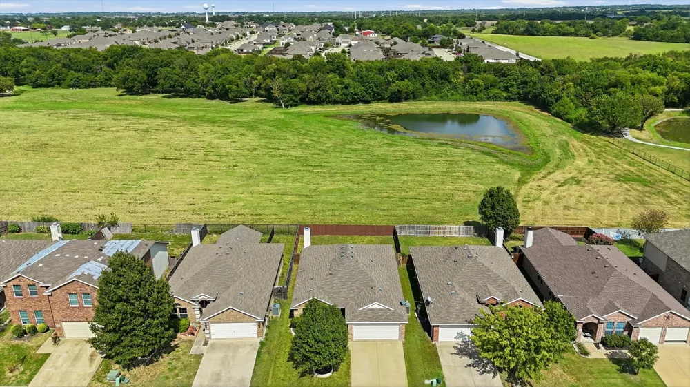 652 Lincoln Avenue Lavon, TX 75166