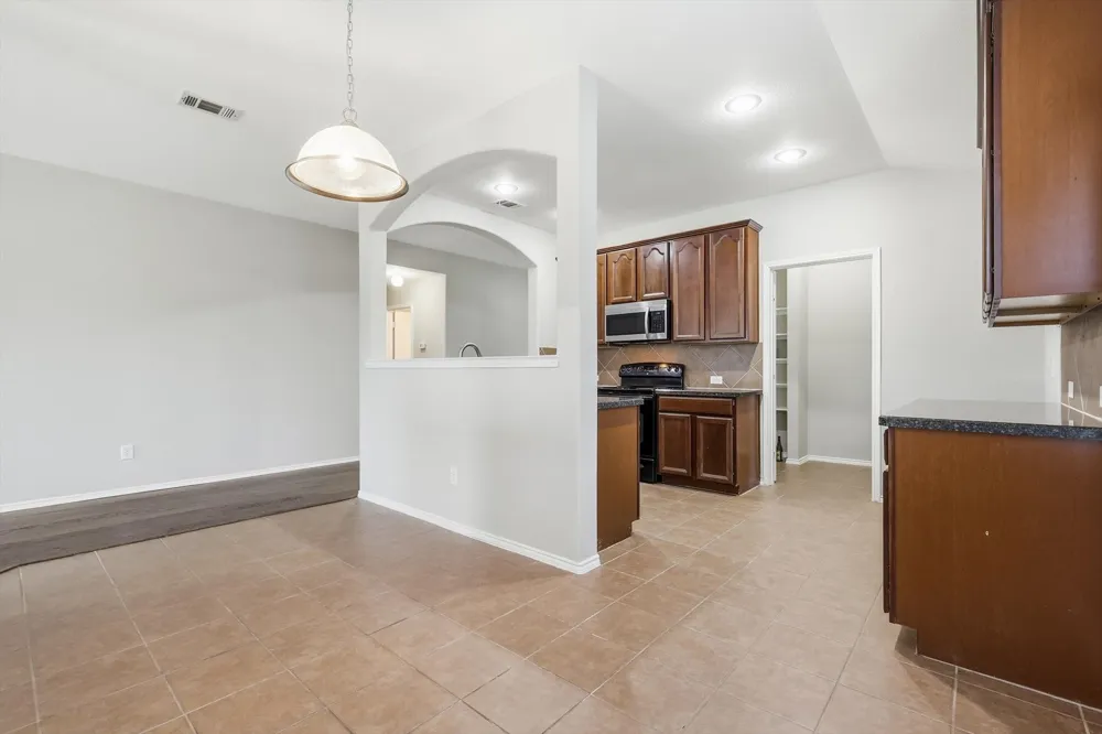 652 Lincoln Avenue Lavon, TX 75166