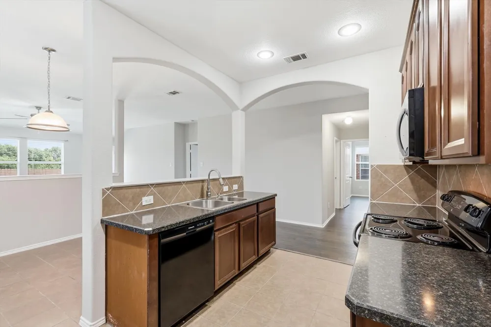 652 Lincoln Avenue Lavon, TX 75166