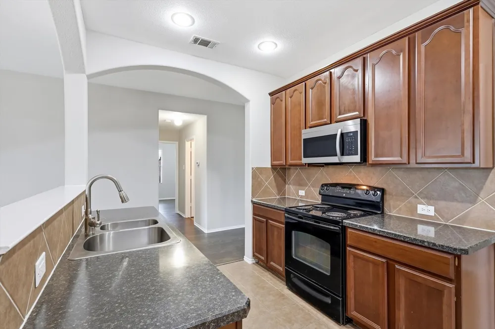 652 Lincoln Avenue Lavon, TX 75166