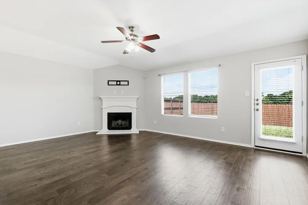 652 Lincoln Avenue Lavon, TX 75166