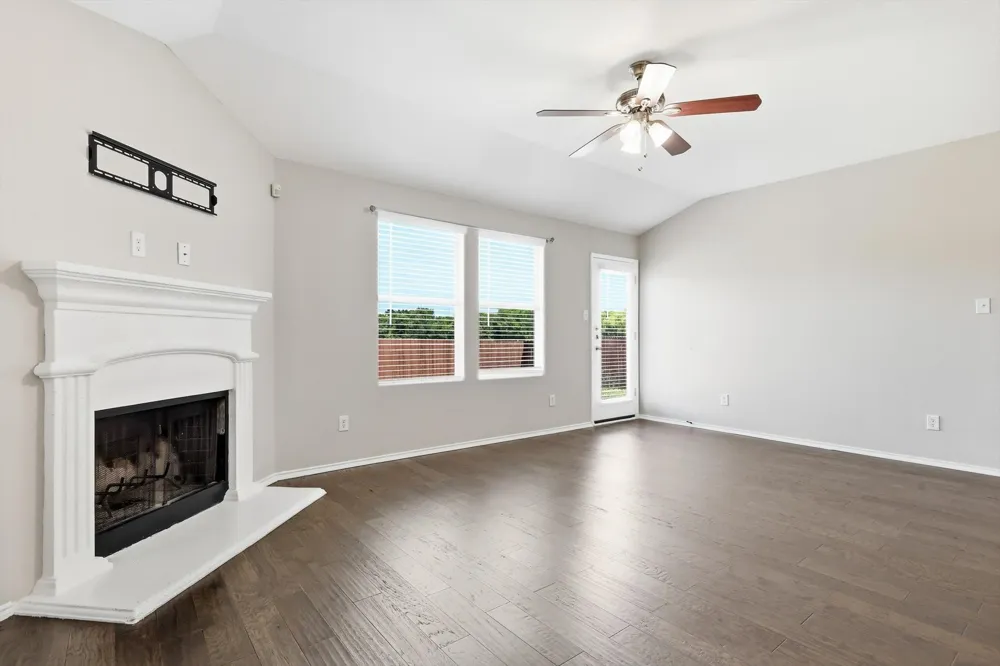 652 Lincoln Avenue Lavon, TX 75166