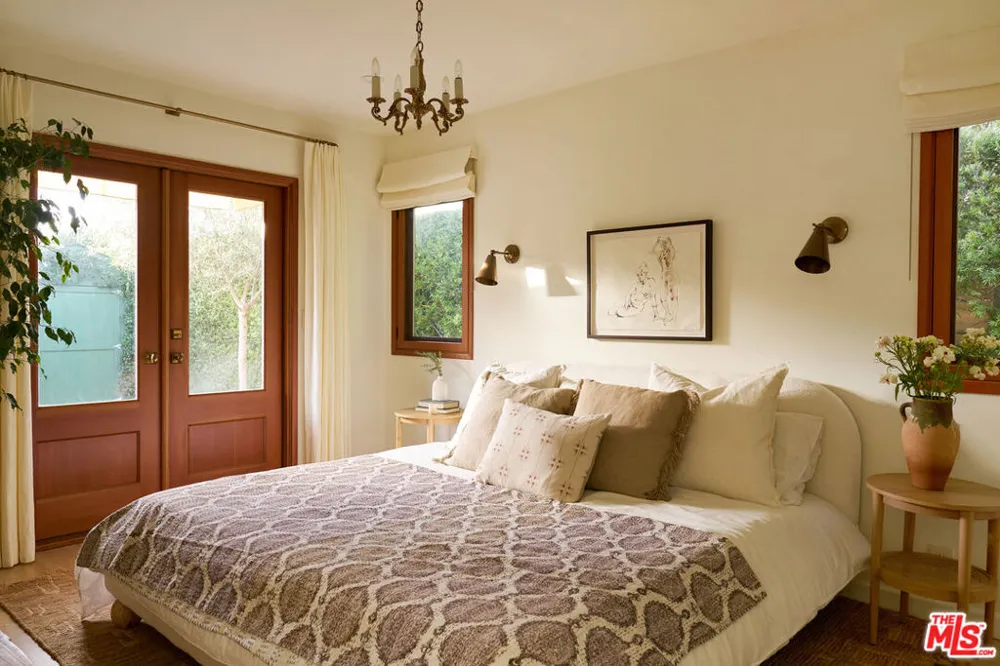 655 Angelus Place Venice, CA 90291