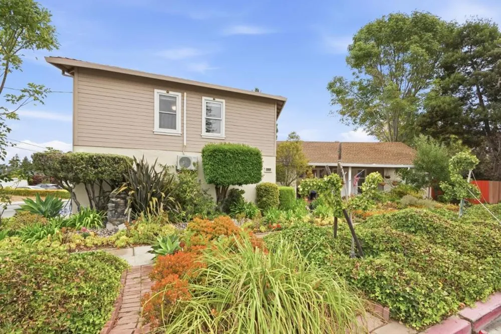 2425 Alameda De Las Pulgas San Mateo, CA 94403