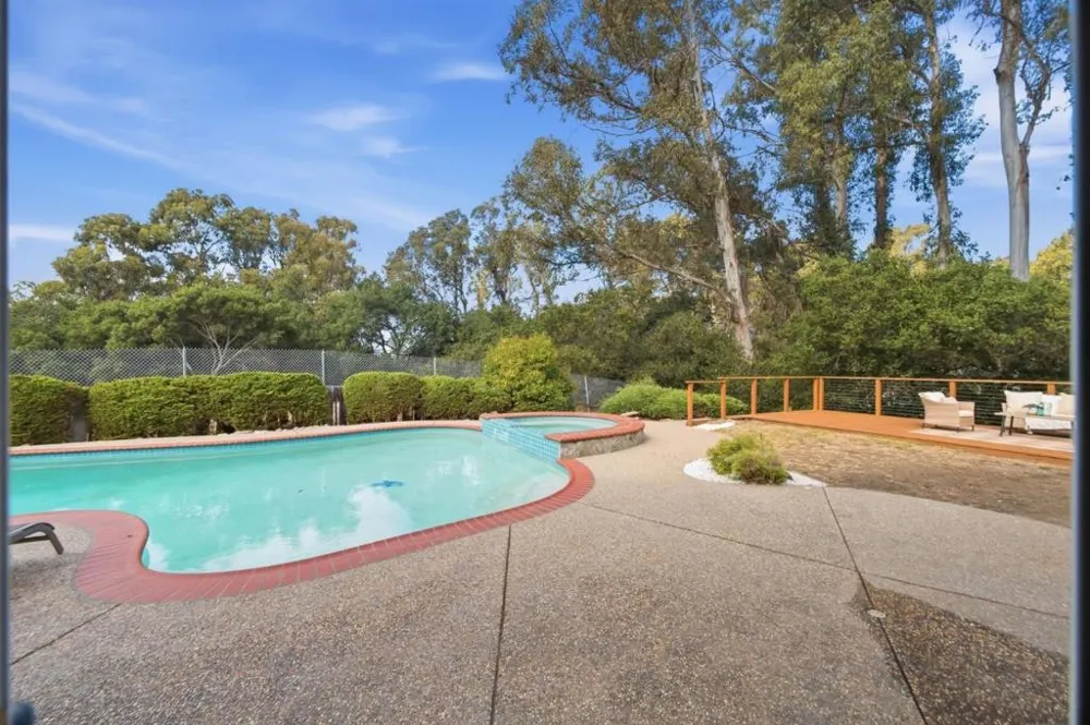 3268 Ursa Way Hayward, CA 94541