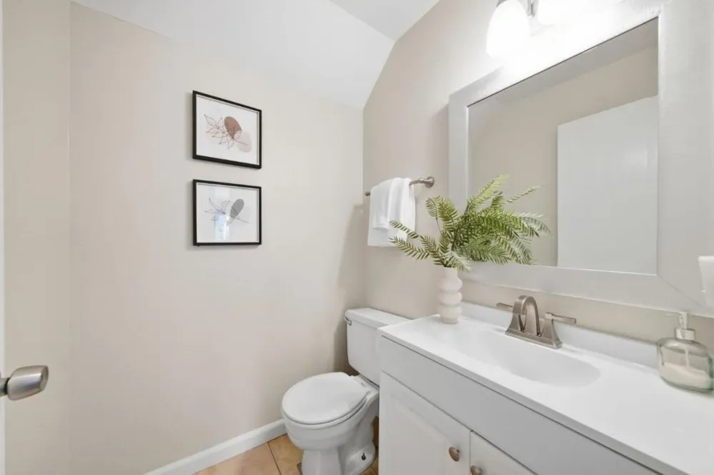 3268 Ursa Way Hayward, CA 94541