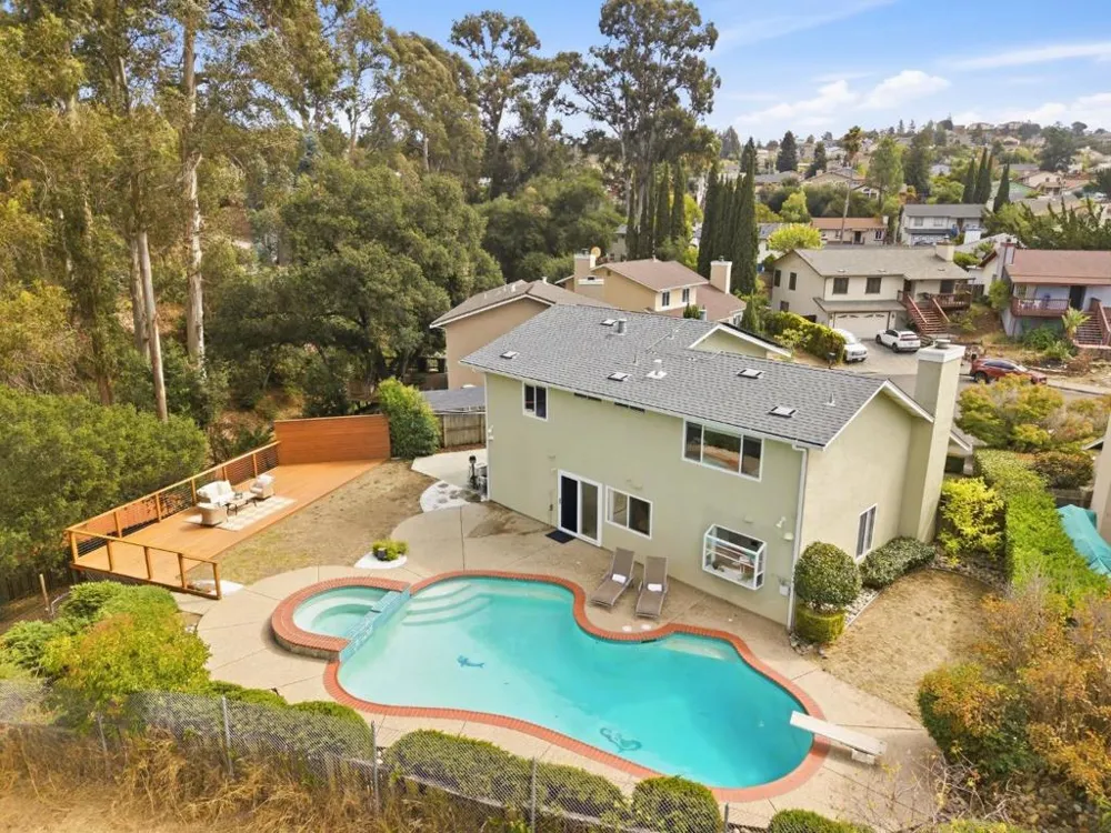 3268 Ursa Way Hayward, CA 94541