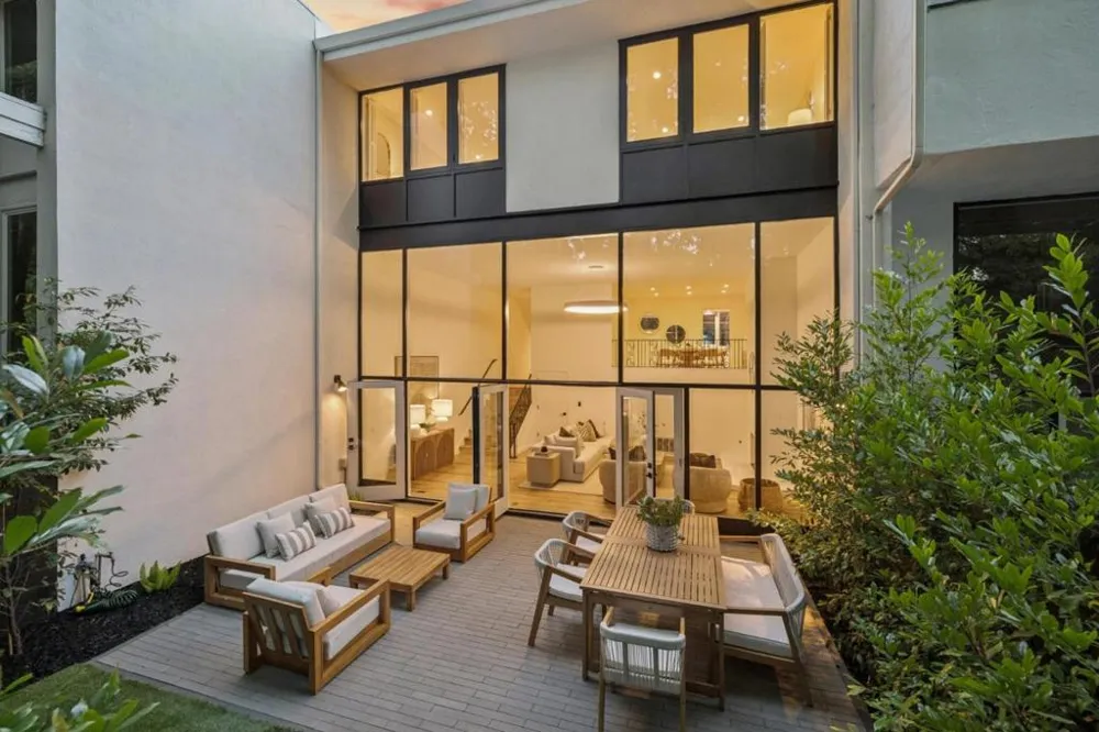 140 Stone Pine Lane Menlo Park, CA 94025