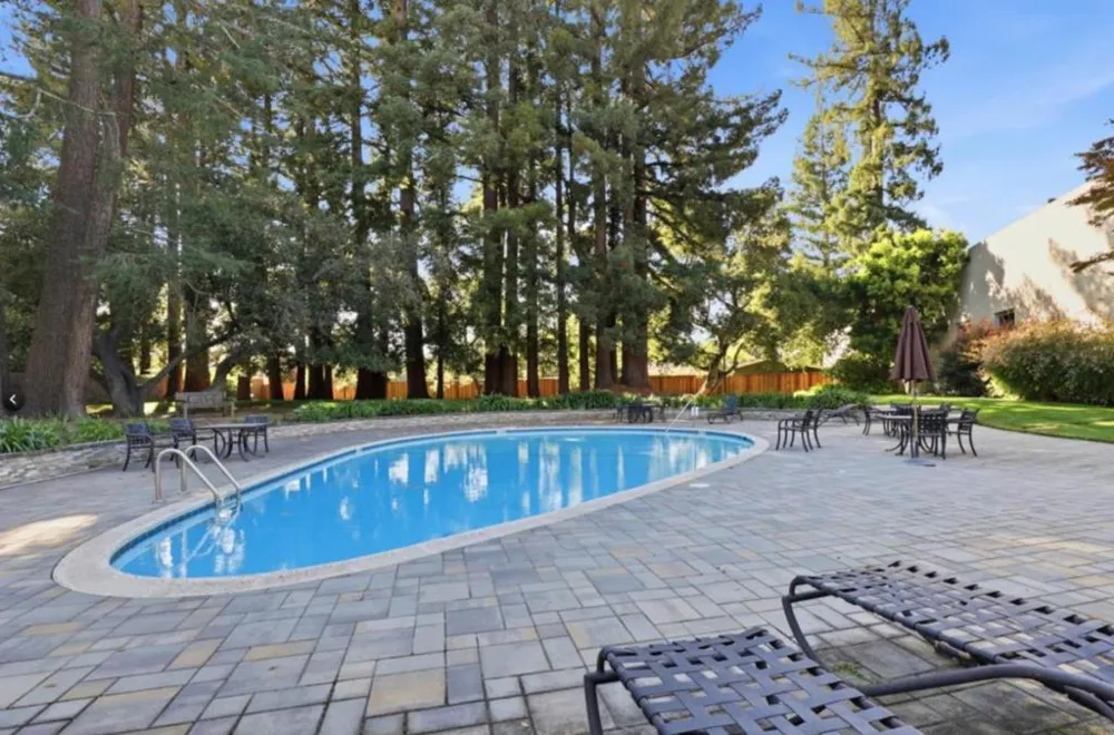 140 Stone Pine Lane Menlo Park, CA 94025