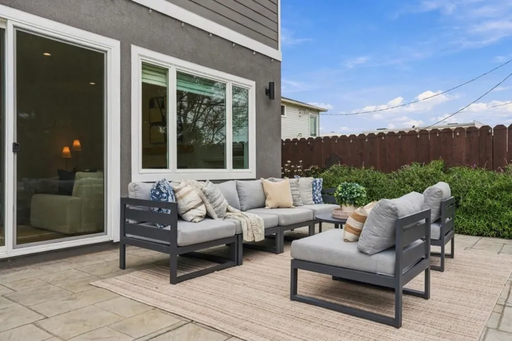 104 Verano Drive South San Francisco, CA 94080