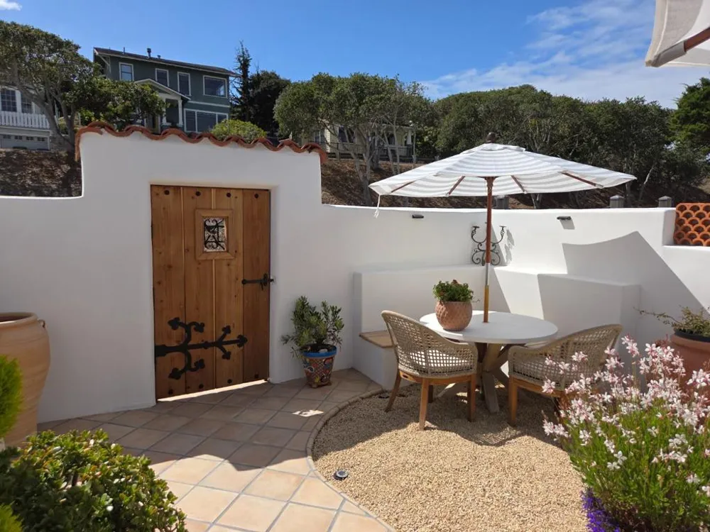 166 Lighthouse Avenue Pacific Grove, CA 93950