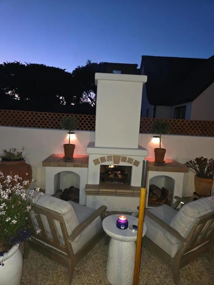 166 Lighthouse Avenue Pacific Grove, CA 93950