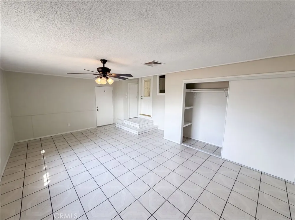 17787 Ivy Fontana, CA 92335