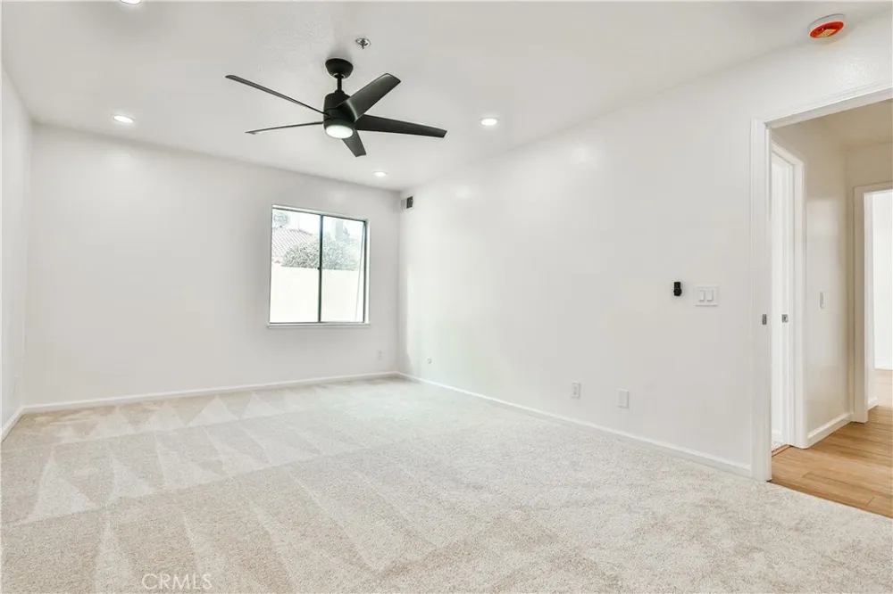 700 W 3rd Santa Ana, CA 92701