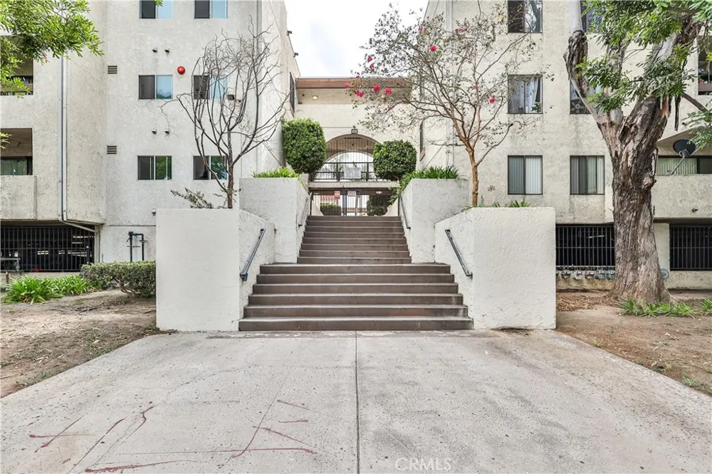 700 W 3rd Santa Ana, CA 92701