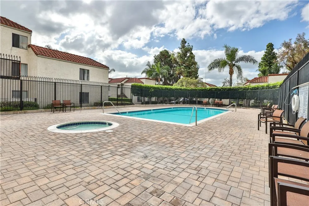 700 W 3rd Santa Ana, CA 92701