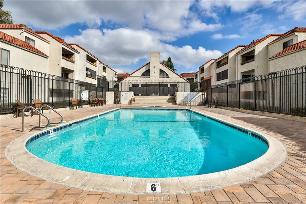 700 W 3rd Santa Ana, CA 92701
