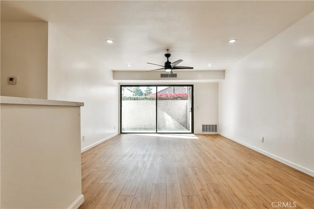 700 W 3rd Santa Ana, CA 92701