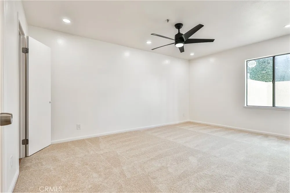 700 W 3rd Santa Ana, CA 92701