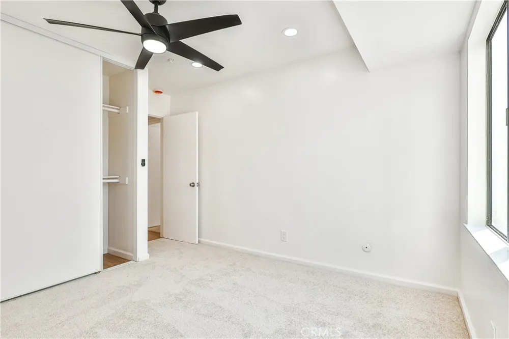 700 W 3rd Santa Ana, CA 92701