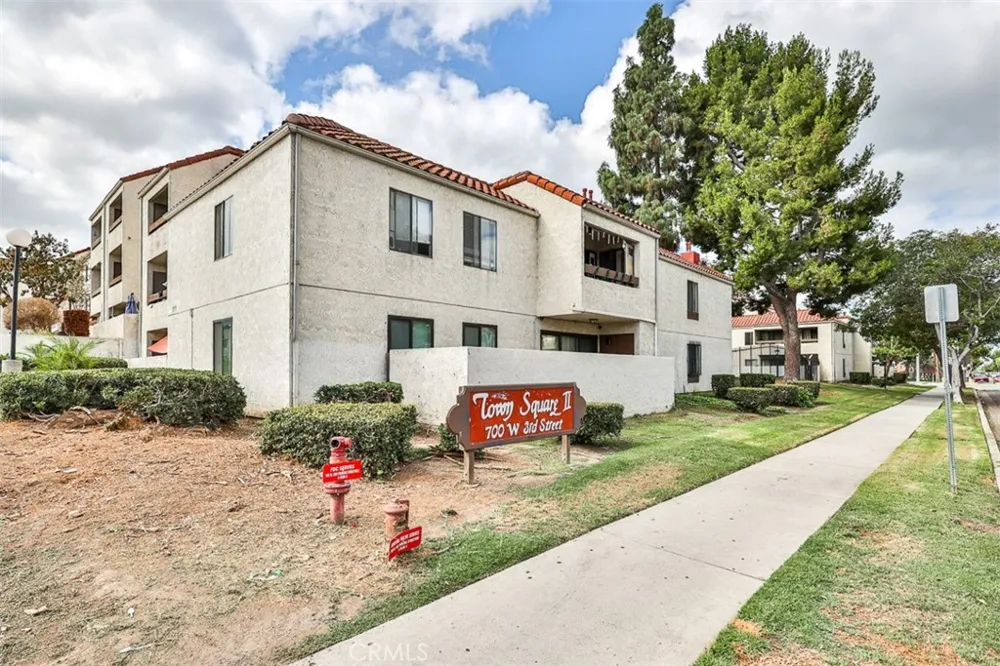 700 W 3rd Santa Ana, CA 92701