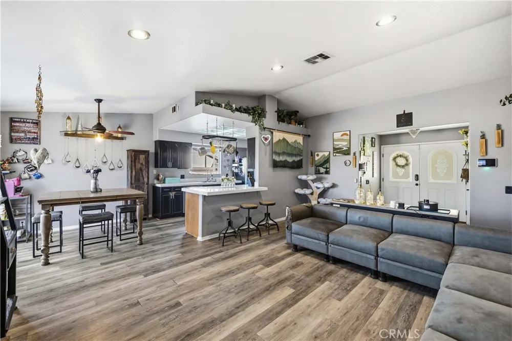 2317 Edam Street Lancaster, CA 93536