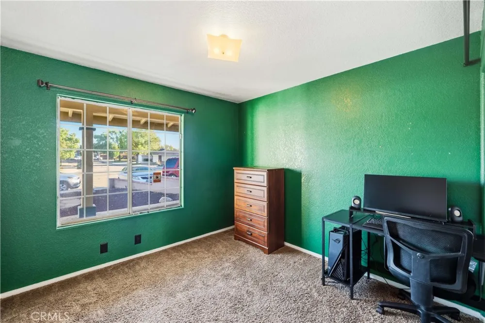 2317 Edam Street Lancaster, CA 93536