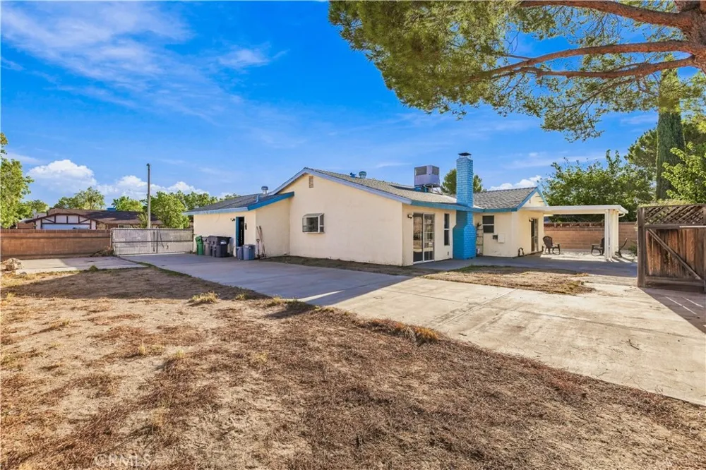 2317 Edam Street Lancaster, CA 93536