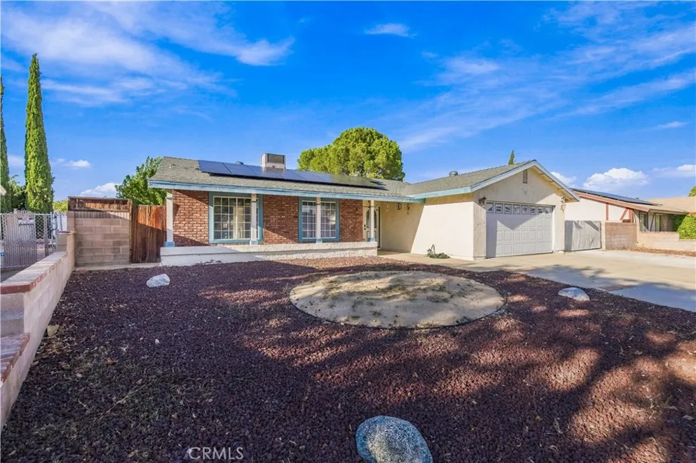 2317 Edam Street Lancaster, CA 93536
