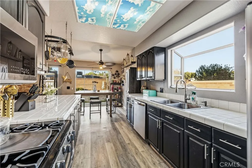 2317 Edam Street Lancaster, CA 93536