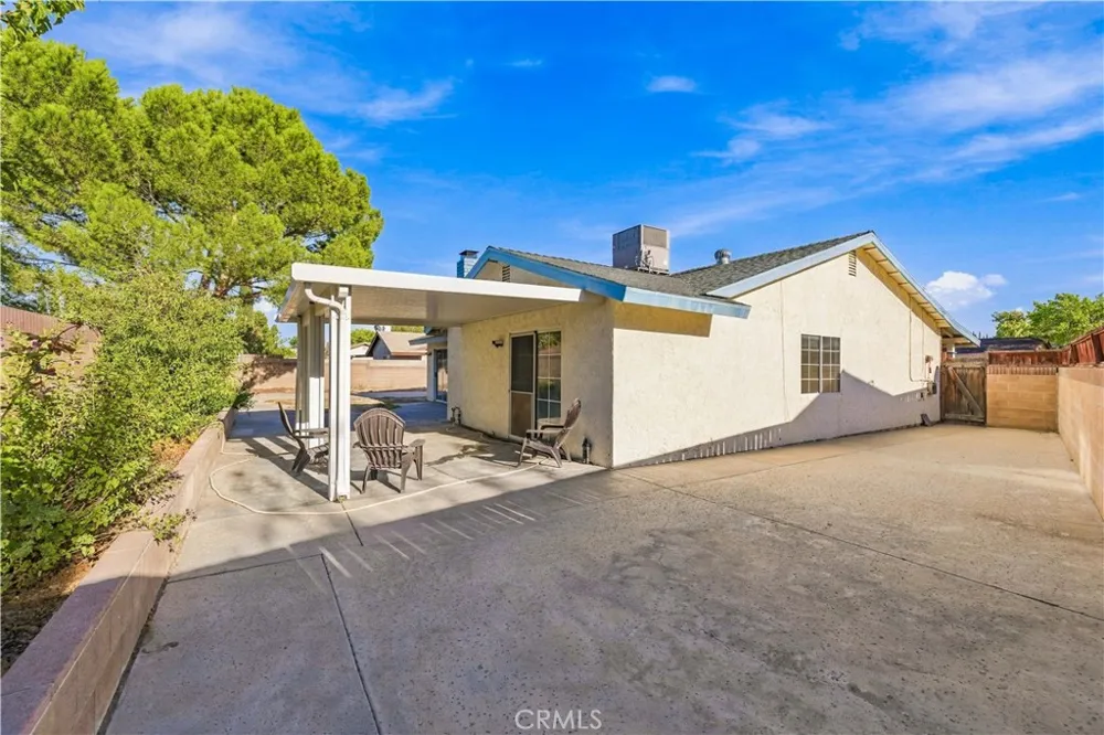 2317 Edam Street Lancaster, CA 93536