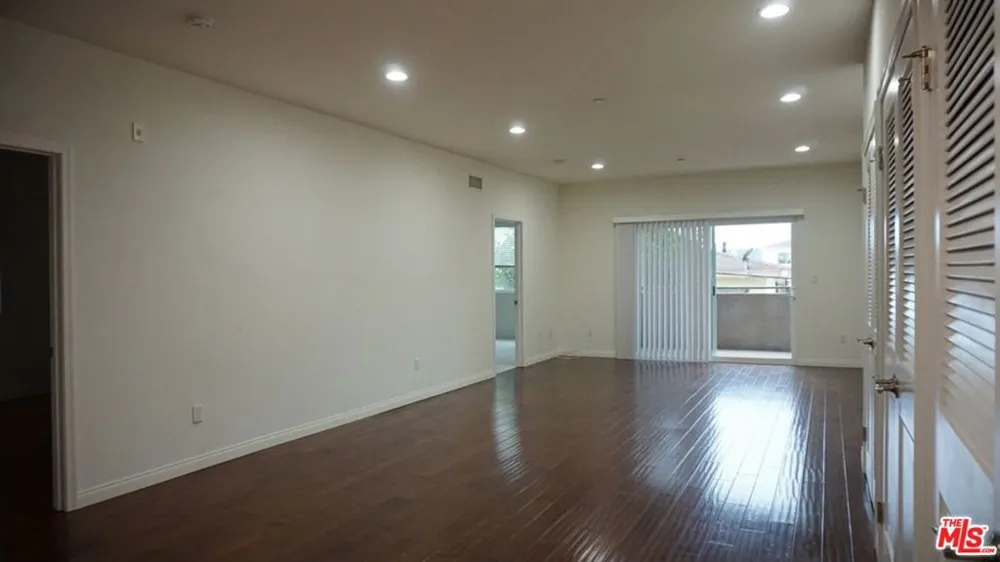 1029 S Hobart Boulevard #202 Los Angeles, CA 90006