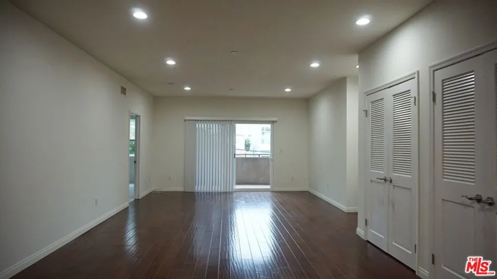 1029 S Hobart Boulevard #202 Los Angeles, CA 90006