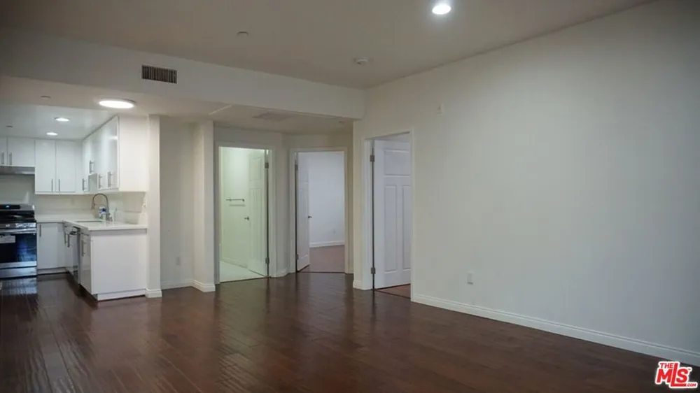 1029 S Hobart Boulevard #202 Los Angeles, CA 90006