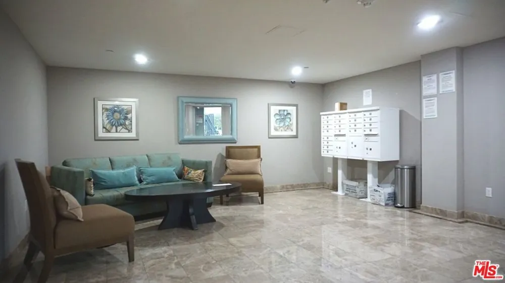 1029 S Hobart Boulevard #202 Los Angeles, CA 90006