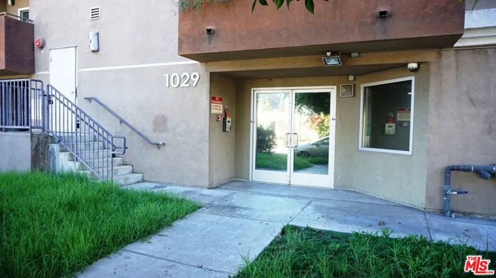 1029 S Hobart Boulevard #202 Los Angeles, CA 90006