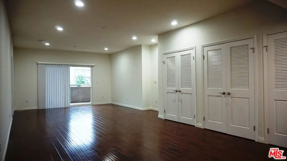 1029 S Hobart Boulevard #202 Los Angeles, CA 90006