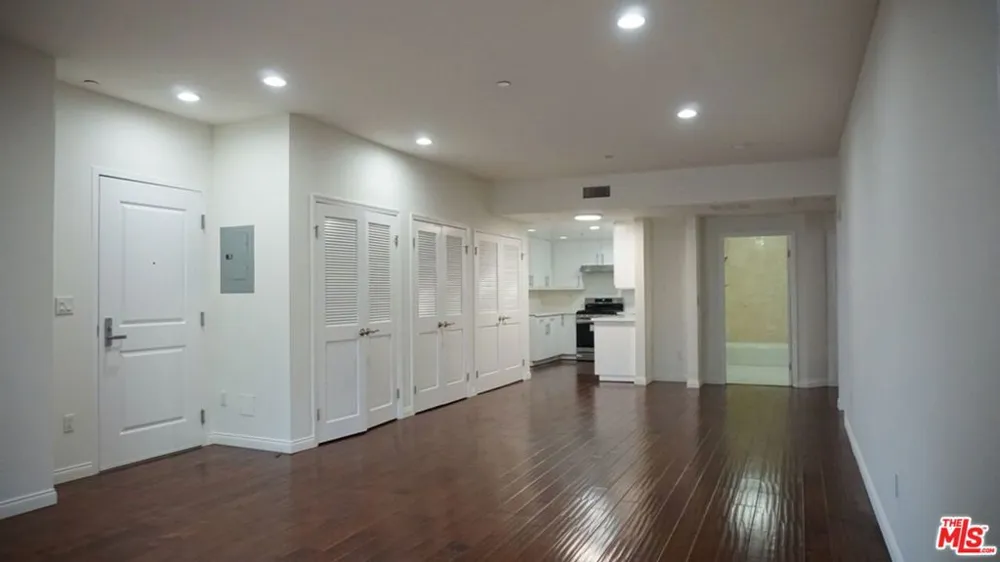1029 S Hobart Boulevard #202 Los Angeles, CA 90006